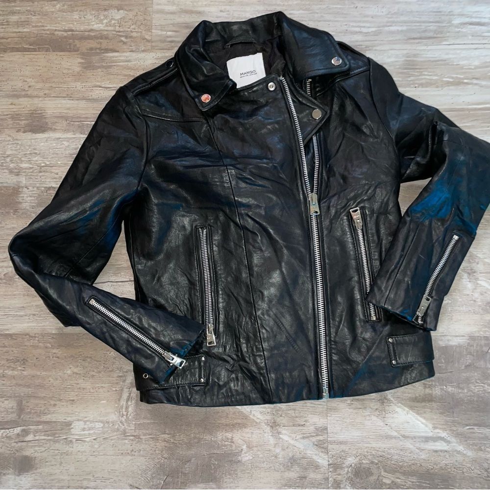 ✨EUC✨ 🏍 Moto Jacket, black 100% leather lined sz small 🏍🏁